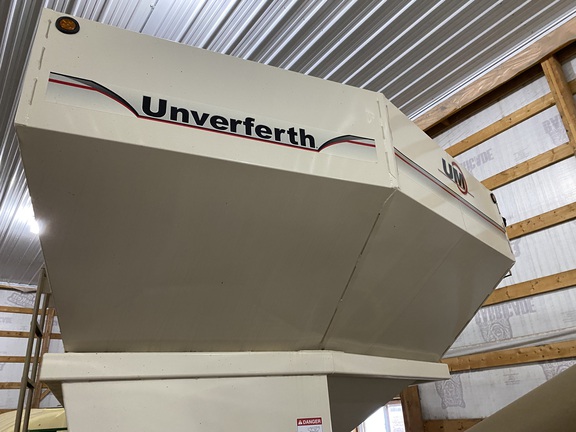 2013 Unverferth 3750XL Tender