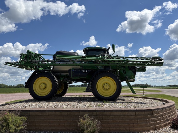 2022 John Deere 612R Sprayer/High Clearance