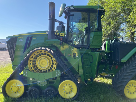 2024 John Deere 9RX 640 Tractor Rubber Track