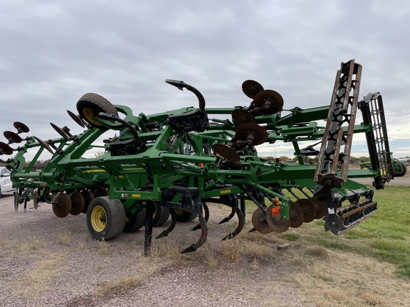 2017 John Deere 2730 Disk Ripper