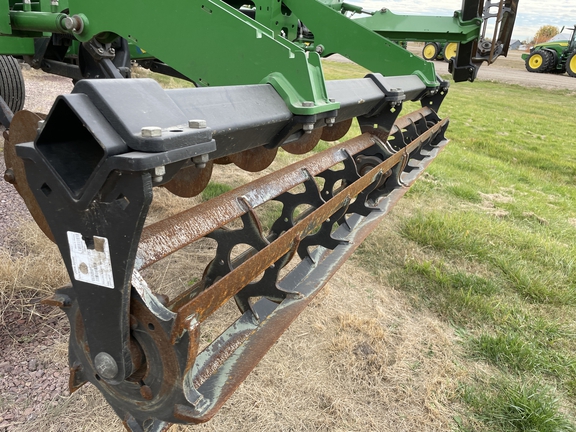 2017 John Deere 2730 Disk Ripper