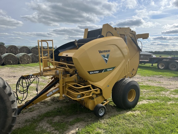 2018 Vermeer 604 Pro Baler/Round