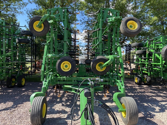 2018 John Deere 2230FH Field Cultivator