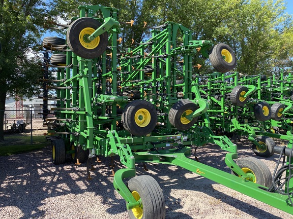 2018 John Deere 2230FH Field Cultivator