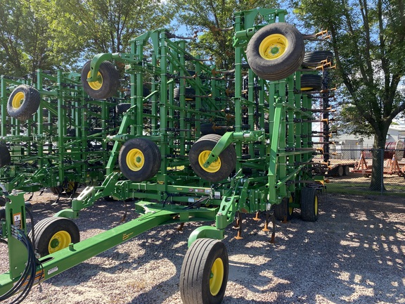 2018 John Deere 2230FH Field Cultivator