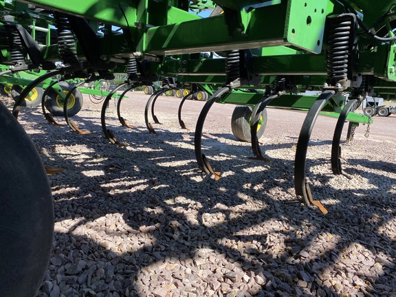 2018 John Deere 2230FH Field Cultivator