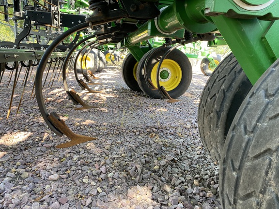 2018 John Deere 2230FH Field Cultivator