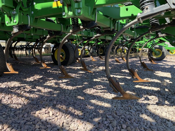 2018 John Deere 2230FH Field Cultivator