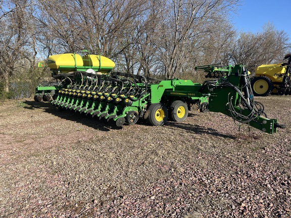 2019 John Deere DB60 Planter