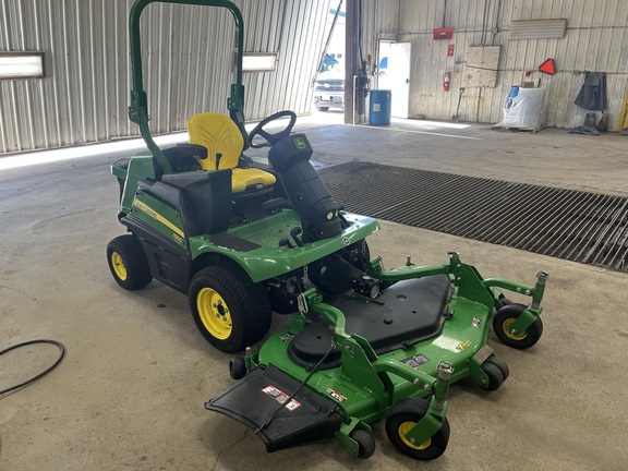2022 John Deere 1550 Mower/Front Deck