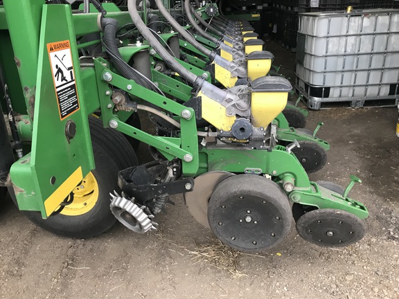 2013 John Deere DB60 Planter