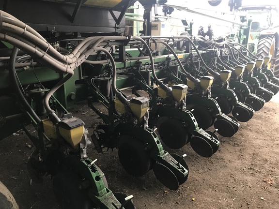 2013 John Deere DB60 Planter