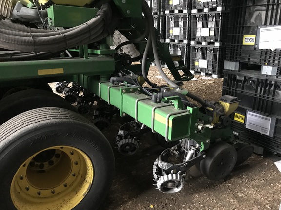 2013 John Deere DB60 Planter