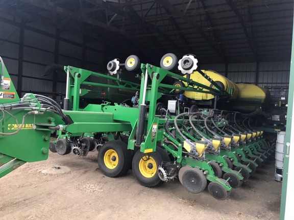 2013 John Deere DB60 Planter