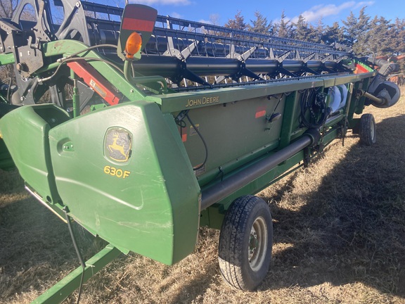 2017 John Deere 630F Header Combine