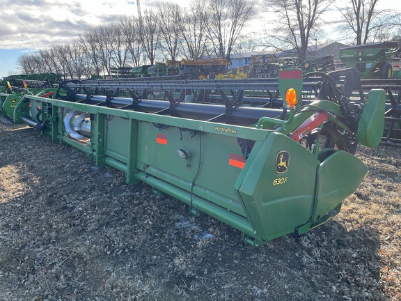 2017 John Deere 630F Header Combine