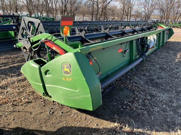 2017 John Deere 630F Header Combine