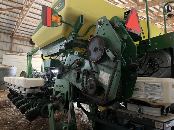 2014 John Deere 1770NT CCS Planter