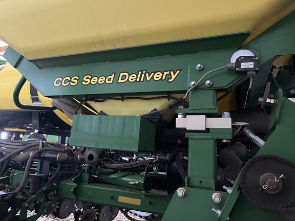 2014 John Deere 1770NT CCS Planter