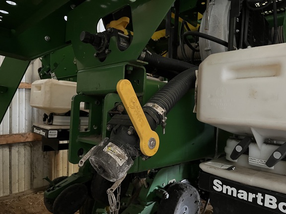 2014 John Deere 1770NT CCS Planter