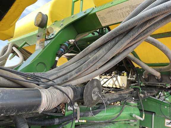 2014 John Deere 1770NT CCS Planter