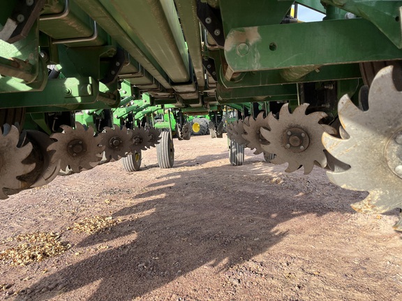 2014 John Deere 1770NT CCS Planter