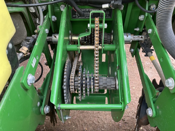 2014 John Deere 1720 Tree Planter