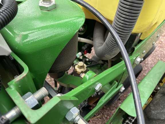 2014 John Deere 1720 Tree Planter