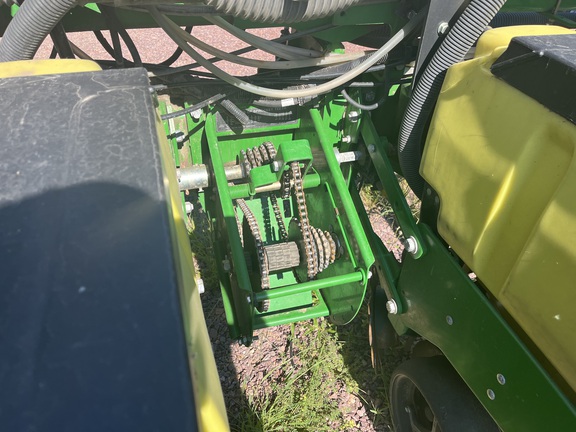 2014 John Deere 1720 Tree Planter