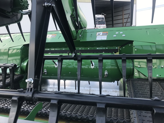 2024 John Deere RD40F Header Combine