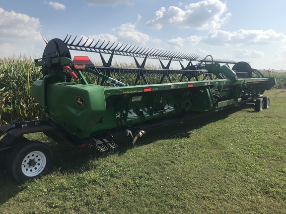 2024 John Deere RD40F Header Combine