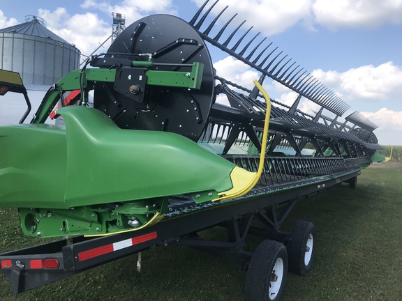 2024 John Deere RD40F Header Combine