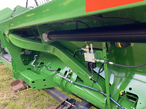 2024 John Deere RD40F Header Combine