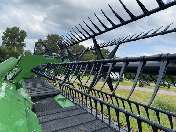 2024 John Deere RD40F Header Combine