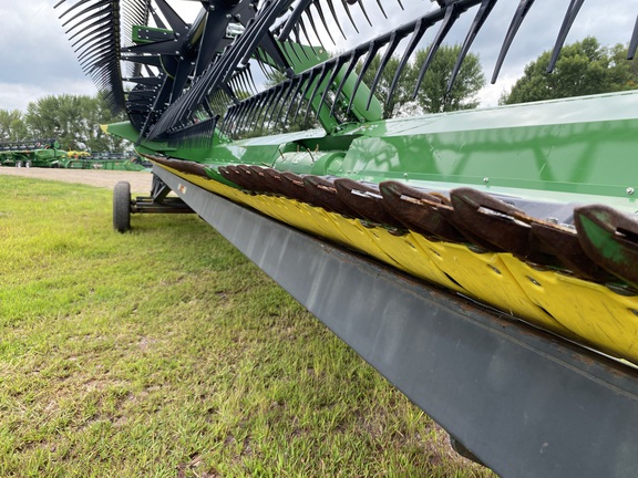 2024 John Deere RD40F Header Combine