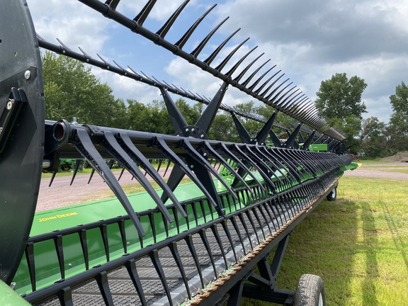 2024 John Deere RD40F Header Combine