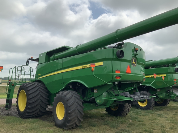 2019 John Deere S790 Combine