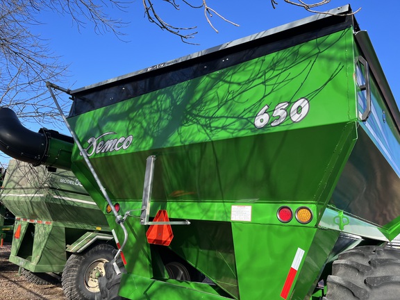 Demco 650 Grain Cart