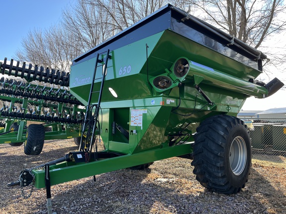 Demco 650 Grain Cart