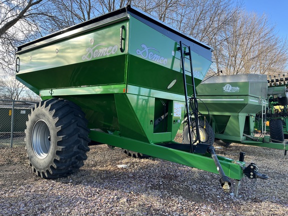 Demco 650 Grain Cart