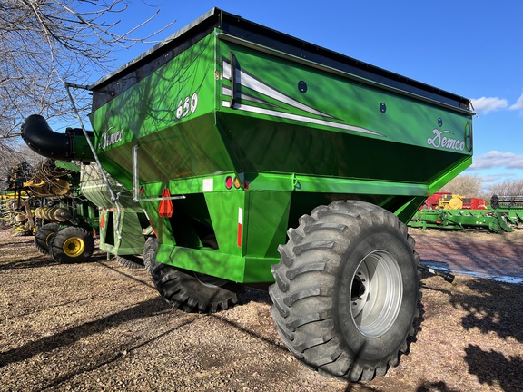 Demco 650 Grain Cart