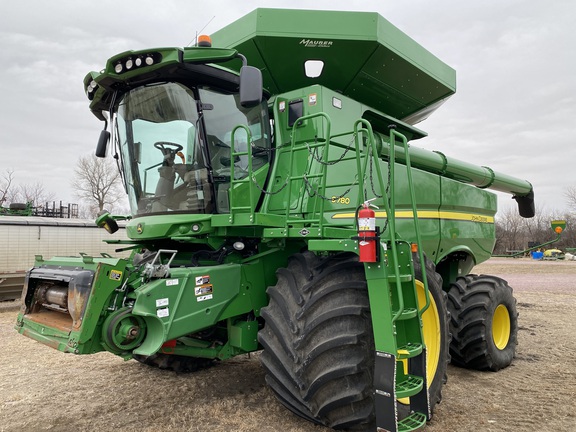 2018 John Deere S780 Combine