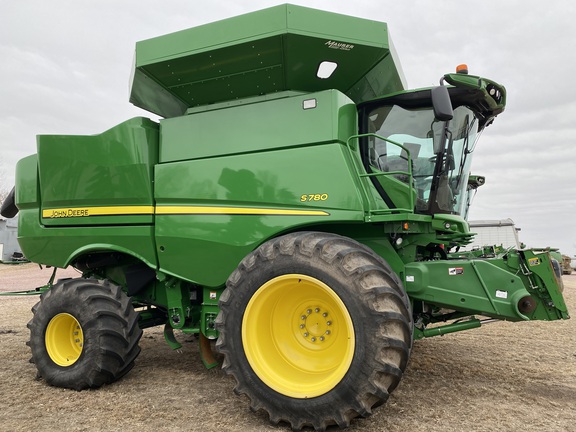 2018 John Deere S780 Combine