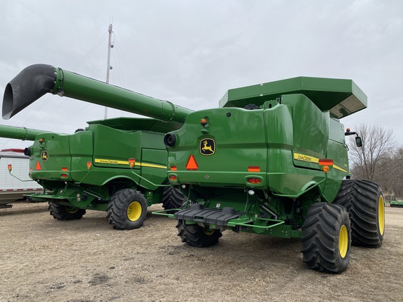 2018 John Deere S780 Combine
