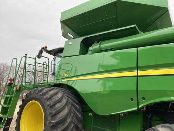2018 John Deere S780 Combine