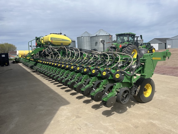 2019 John Deere DB60 Planter