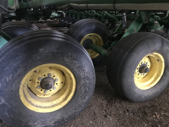 2009 John Deere DB60 Planter