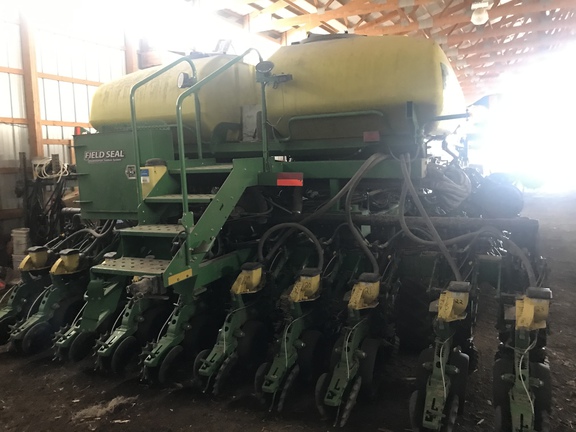 2009 John Deere DB60 Planter