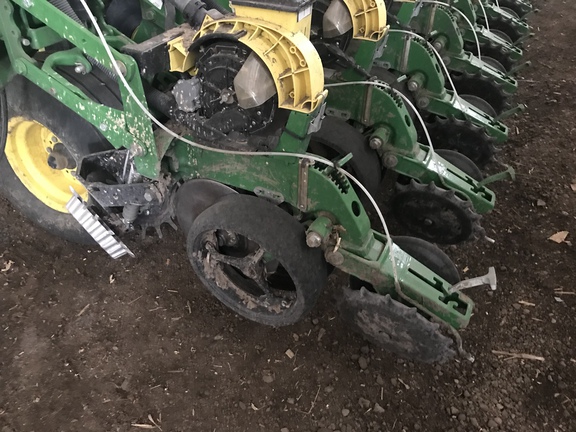 2009 John Deere DB60 Planter