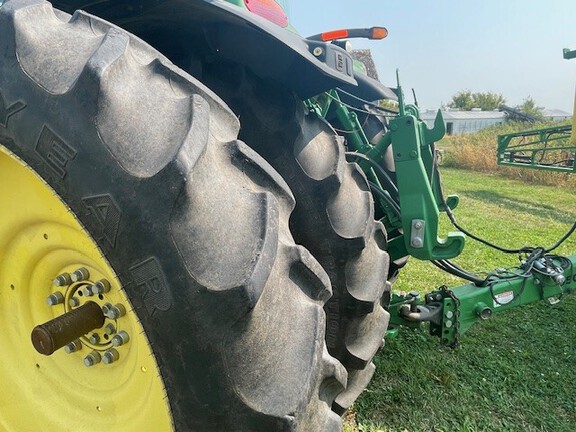 2013 John Deere 7230R Tractor